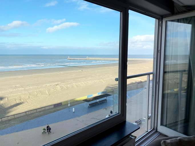 Others 5, Apartment for 4 near the Beach, West-Vlaanderen
