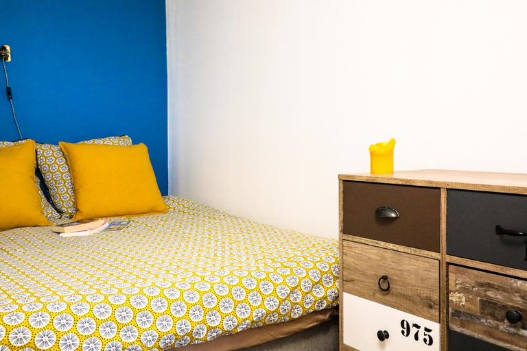 Bedroom 2, Appart Cosy entre vieux port et marche central, Charente-Maritime