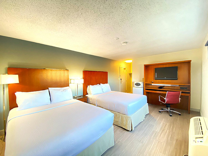Bedroom 2, Sunset Inn, Division No. 5