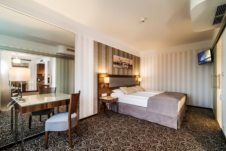 Bedroom 2, Lord Hotel & Conference Center, Warsaw