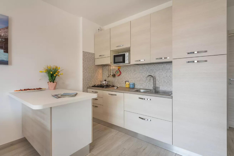 Others 5, Modern apartment for 4 guests near Alghero beach, Sassari