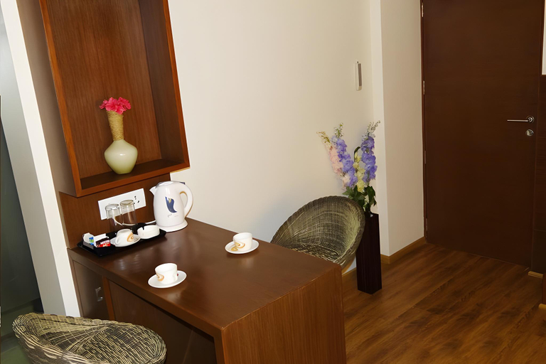 Others 5, Corporate Stay, Pune