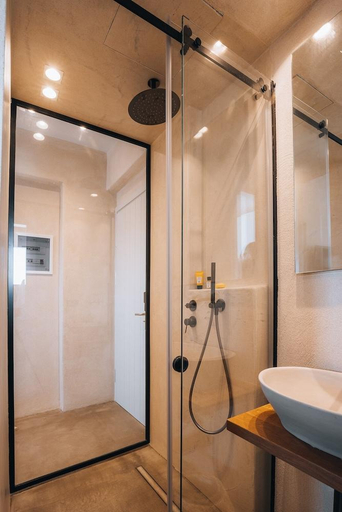 Bathroom, Ventus di Milo, South Aegean