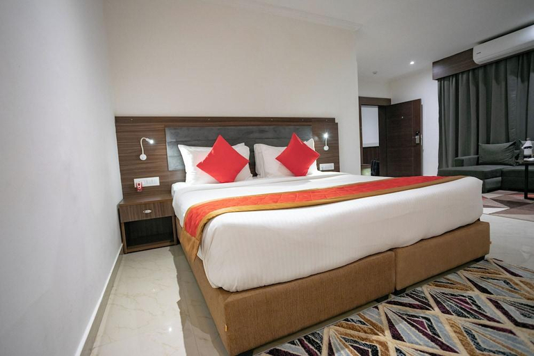 Bedroom 3, Hotel Starlight, Bheri