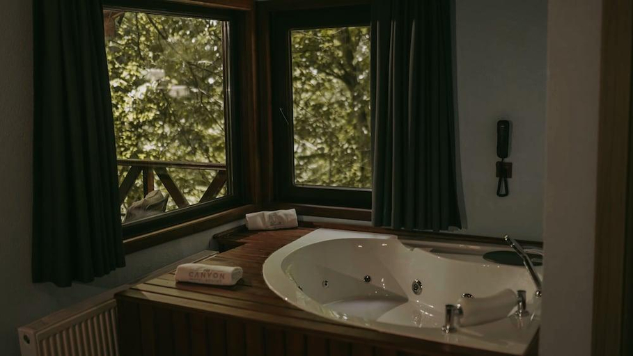 Bathroom 3, The Canyon Hotel & Resort, Kartepe