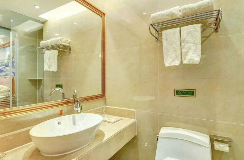 Bathroom 3, Vienna International Hotel Inner Mongolia Chifeng High-speed Railway Station, Chifeng