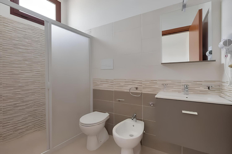 Bathroom 2, Villa Maddalena - Big garden Parking & Pool, Lecce