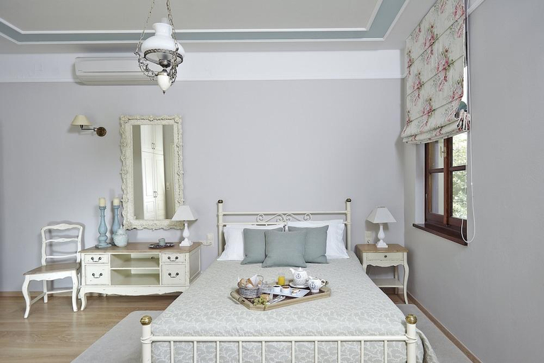 Bedroom 3, Hotel Kastro, Epirus
