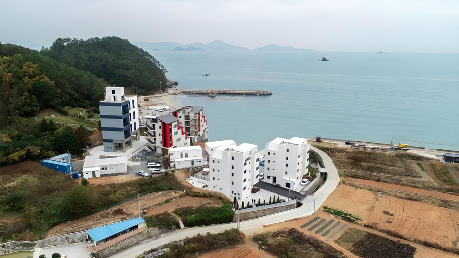 Exterior & Views 1, Lucas Pension, Geoje
