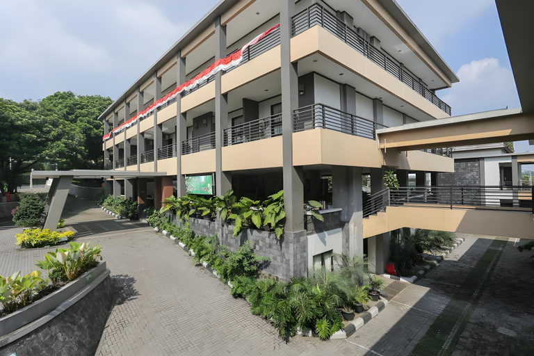 Exterior & Views 2, Grand Hani Hotel, Bandung
