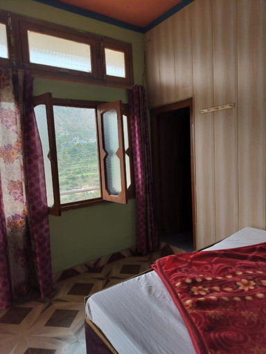 Bedroom 1, RishabHomestaybyStayApart, Uttarkashi