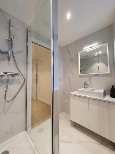 Bathroom 2, Les appartements Hyper centre, Bas-Rhin