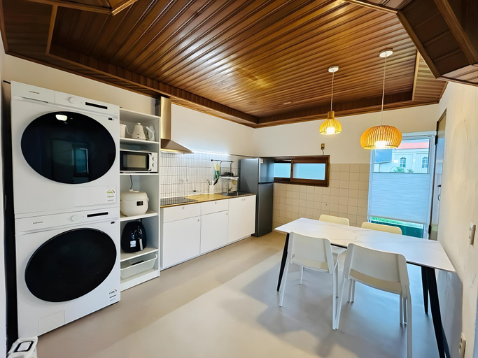 Others 4, Namhae Yangok, Namhae