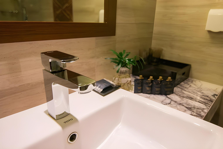 Bathroom 3, Yitel Karamay Petroleum Headquarters, Karamay
