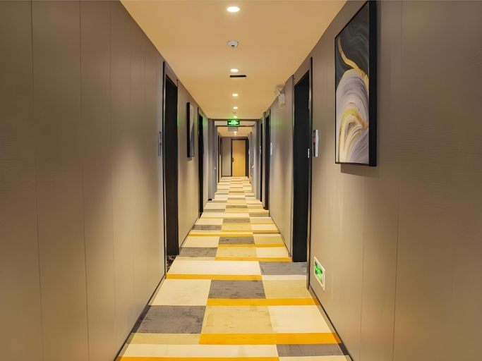 Others 4, Shell Hotel Fuyang Development Zone Xin'an Avenue, Fuyang