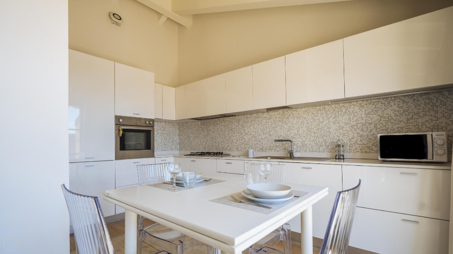 Others 3, Dei Mille 31 B, Savona