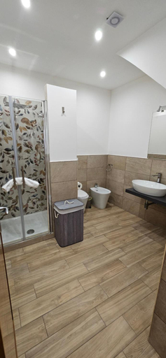 Bathroom 2, Profumi di Sicilia, Palermo