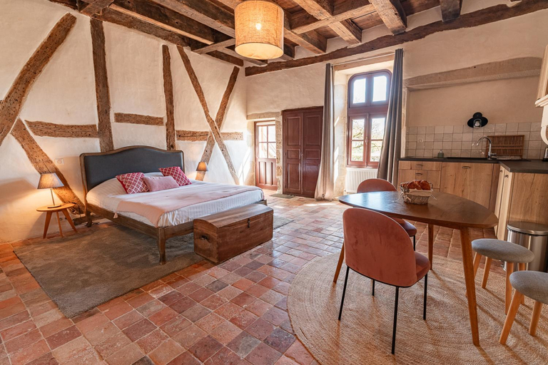 Others 3, La maison d'Apremont, Cher