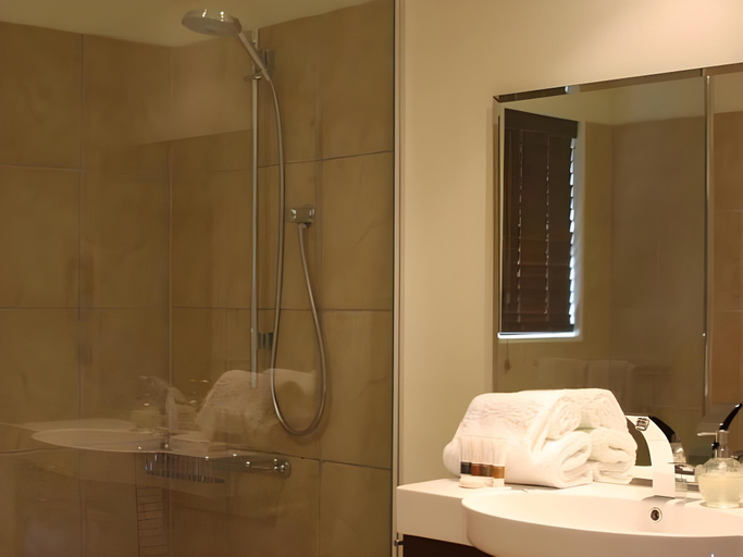 Bathroom 3, Silverstream Lodge, Selwyn