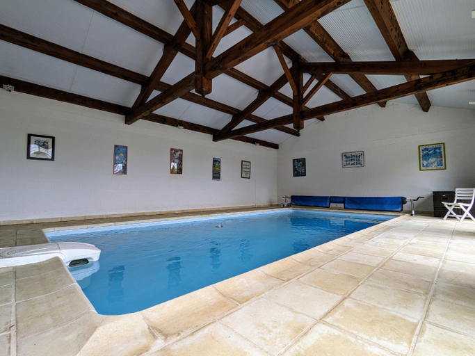 Sport & Beauty 4, Ferme avec piscine couverte sur grand domaine, Haute-Loire