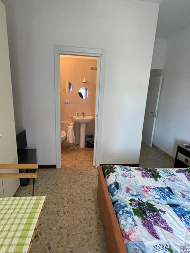 Others 4, Affittacamera Cava, Ascoli Piceno