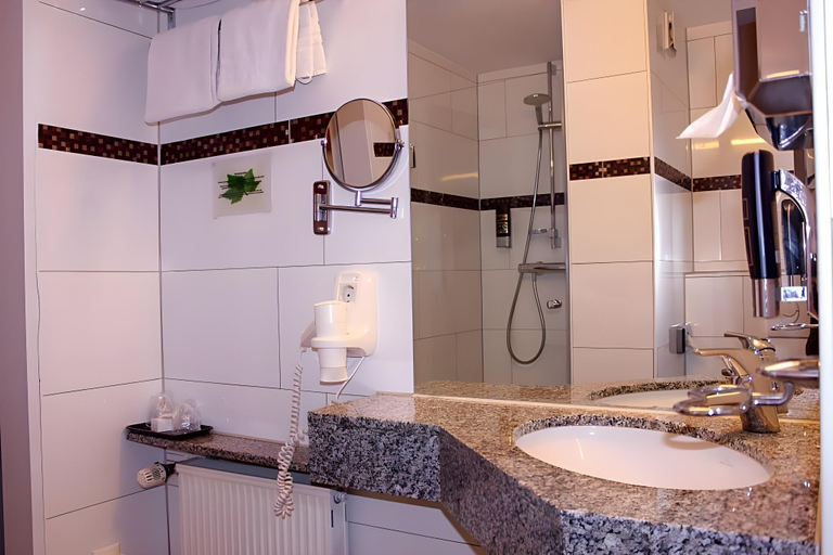 Bathroom 4, Batavia, Düsseldorf