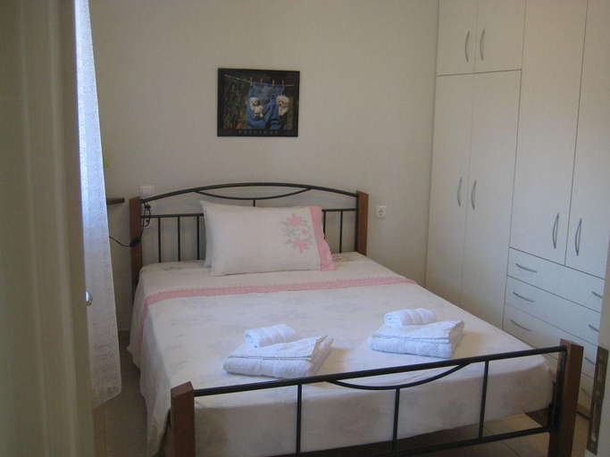 Bedroom, Giannos Apartments, Ionian Islands