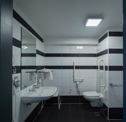 Bathroom 4, Hotel BEE GREEN Schoenbrunn , Wien