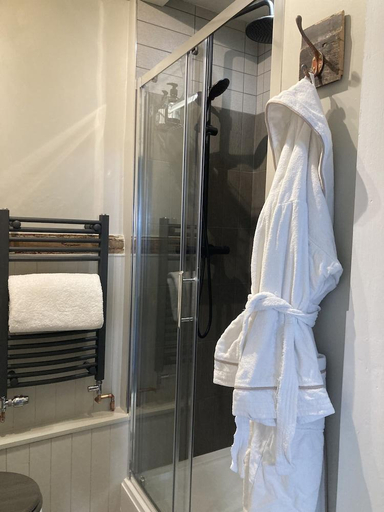Bathroom 3, Bridge House Hotel, Dorset