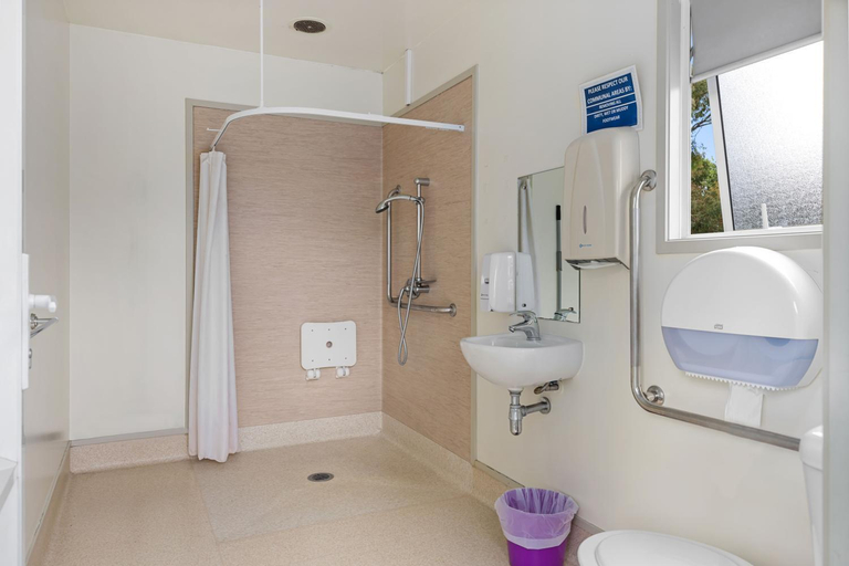 Bathroom 3, Mawley Holiday Park, Masterton