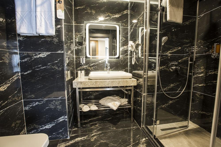 Bathroom 3, Royal Axis Suites Hotel Trabzon, Merkez