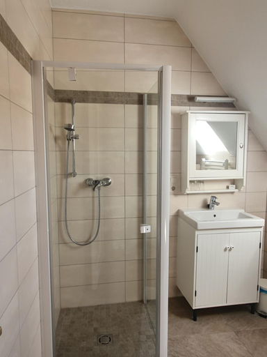 Bathroom, Huber Panzio, Sopron-Fertőd