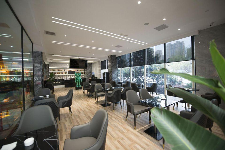 Food & Drinks 2, Park Inn Hanzhong Central Square High-speed Railway station, Hanzhong