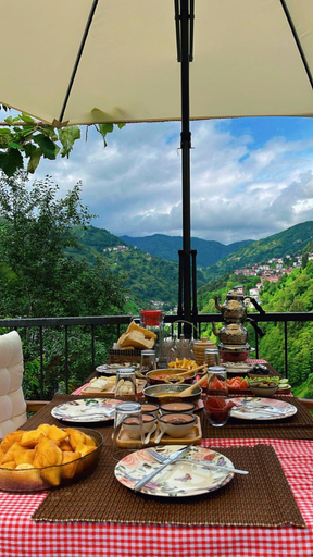 Food & Drinks 3, Perla garden suit, Ardeşen