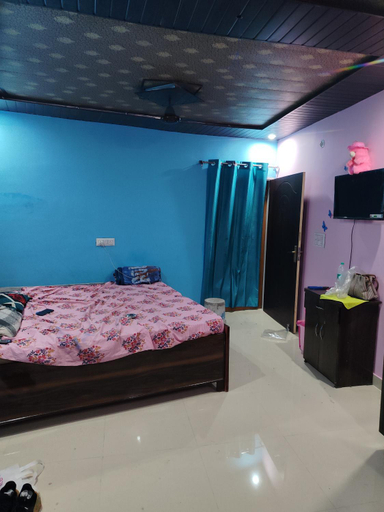 Bedroom 5, The Himalayan Inn Hotel, Garhwal