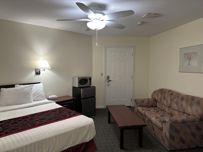Bedroom 3, Kings Motor Inn, Thompson-Nicola
