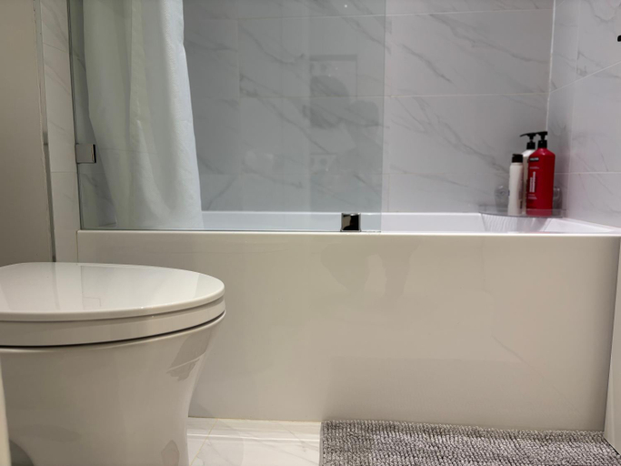 Bathroom 3, Cozy Family Suite in Vancouver near UBC, Greater Vancouver