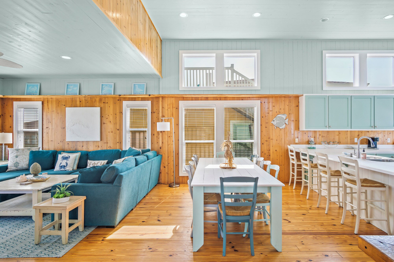 Food & Drinks, Castaways by Silver Sands Vacation Rentals, Nueces