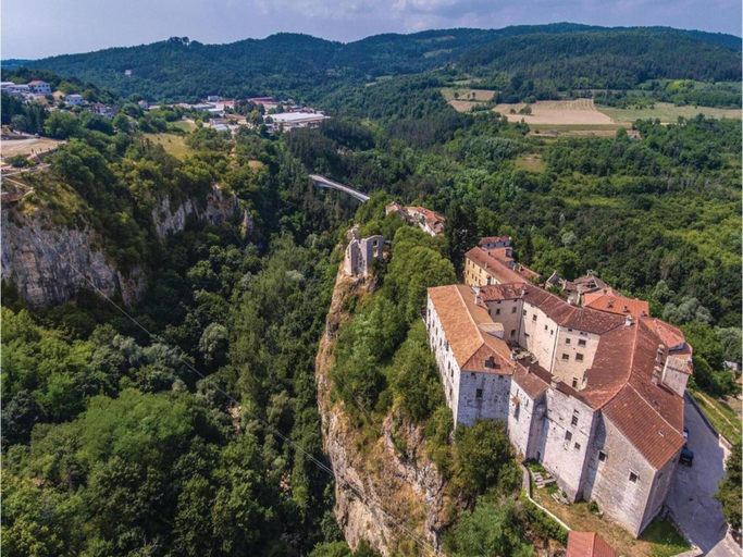 Others 4, Apartment in Istria with Nature Views, Cerovlje