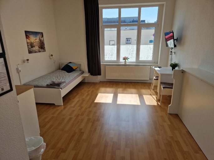 Bedroom 2, Zimmervermietung Berlin Mertens, Berlin