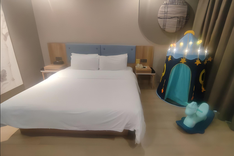 Bedroom 2, Home Inn Neo Xiangyang Railway Station, Xiangfan