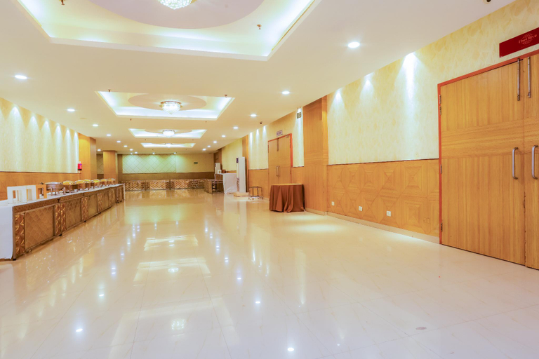 Public Area 3, Hotel Hyphen Premier Meerut, Meerut