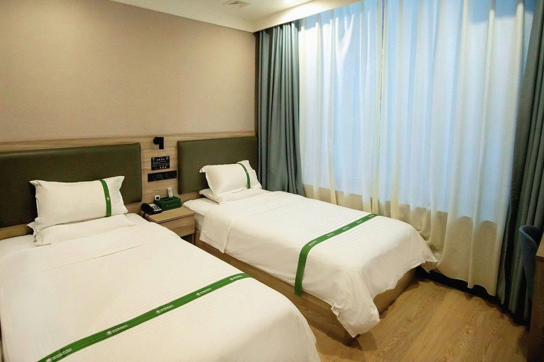 Bedroom 2, Green Tree Inn Express Jilin Tonghua Liuhe County, Tonghua
