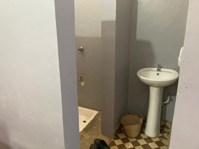 Bathroom 3, Lake Natron Maasai Guesthouse, Ngorongoro