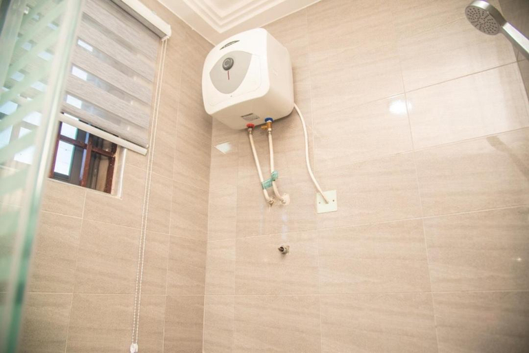 Others 3, Mojo Apartment, Tema, Tema