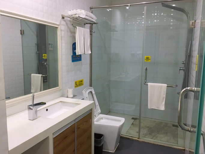 Bathroom 3, 7 Days Inn·Santai Zizhou Main Road, Mianyang