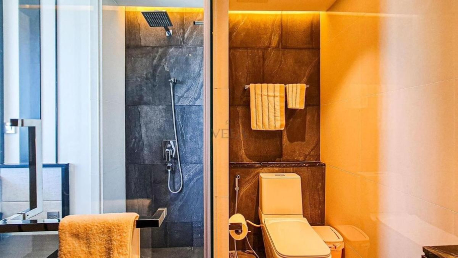 5, Stunning Sea View Condo -Next To Beach, Pattaya