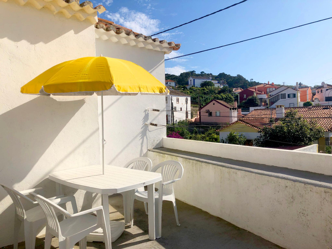Others 5, Apartment 2, Sintra
