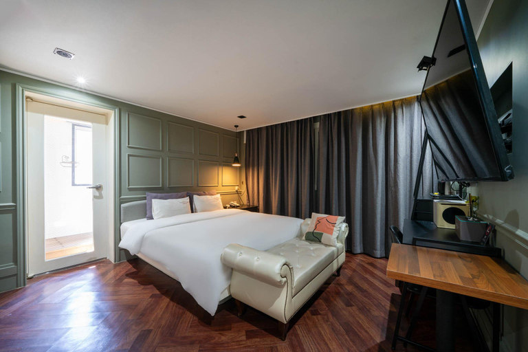 Bedroom, Busan Eomgung French Code, Sasang