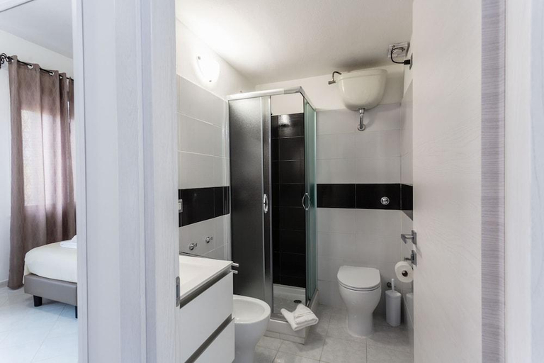 Bathroom 4, Nùe Rooms, Cagliari